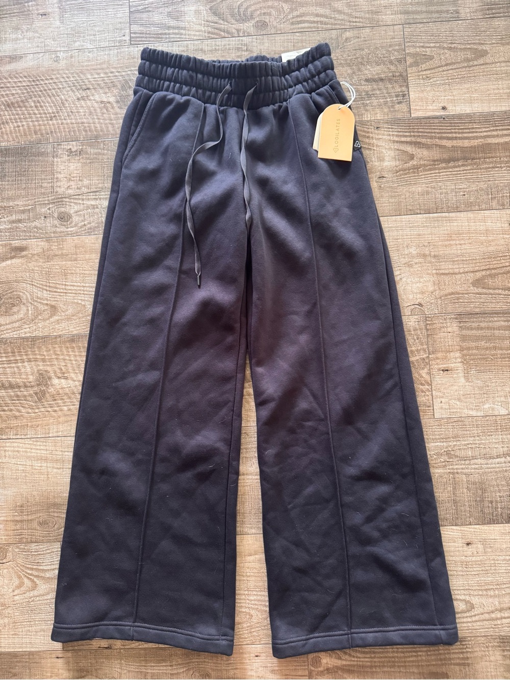 Wide Leg Pull-On Pants in Black